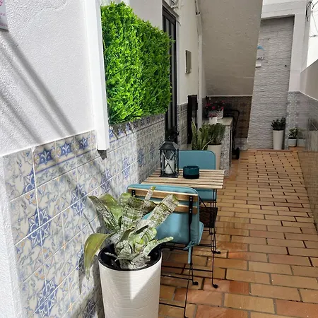 Mar Rosa, Estacionamento Gratuito * Nazaré