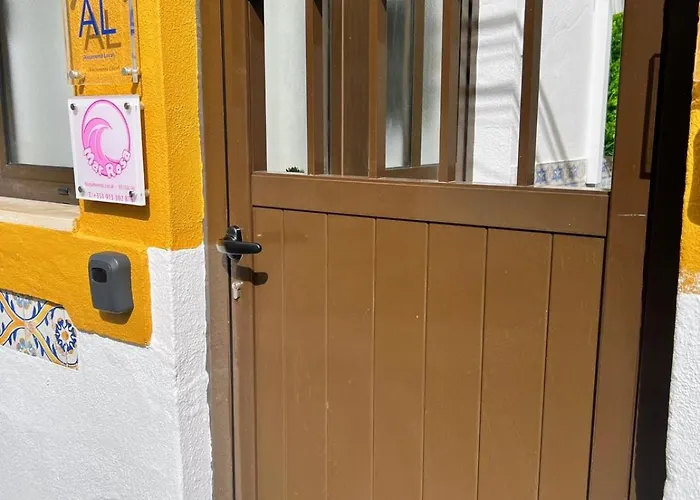 Mar Rosa, Estacionamento Gratuito *